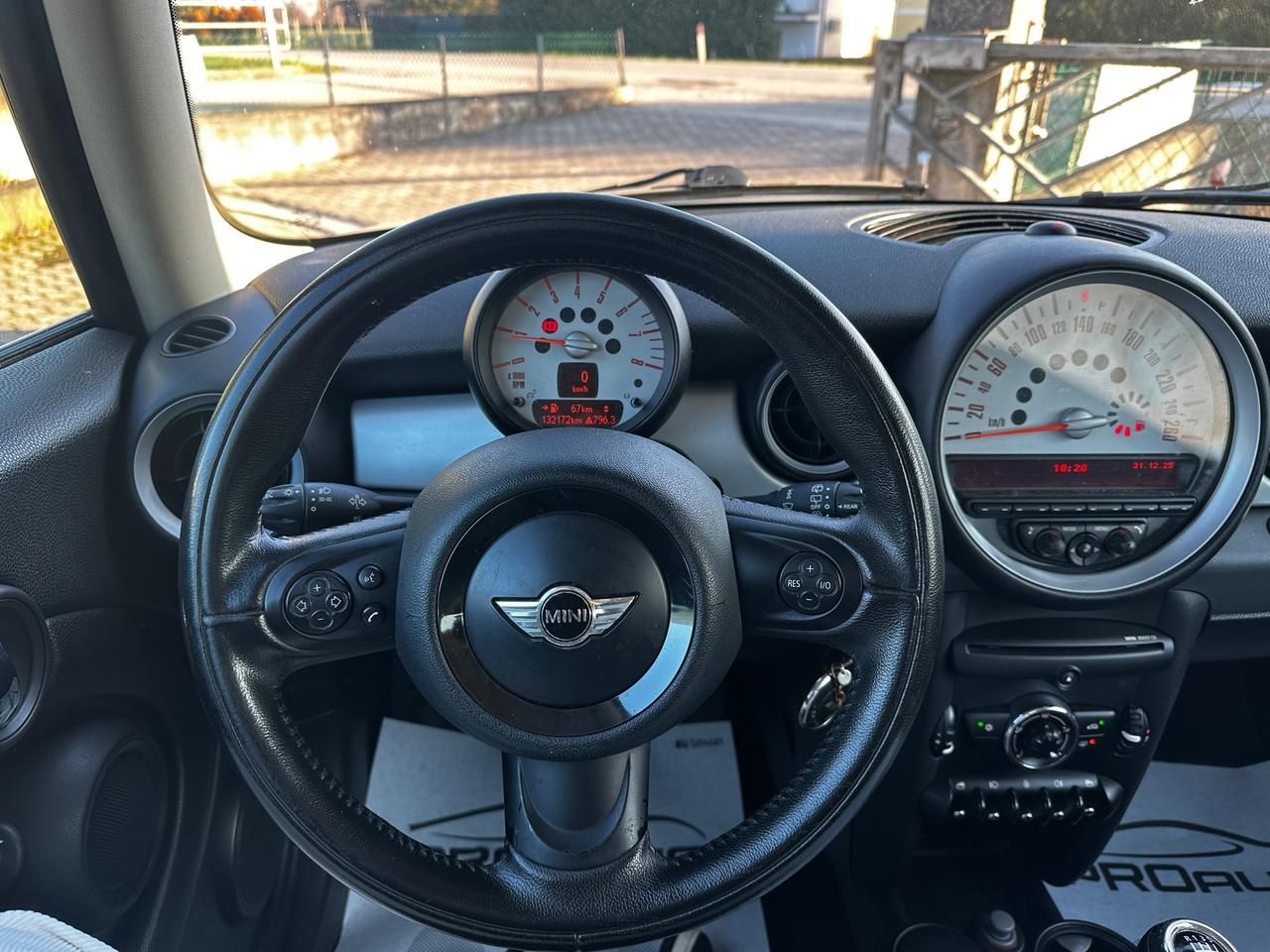 Mini 1.6 16V Cooper 132000 KM