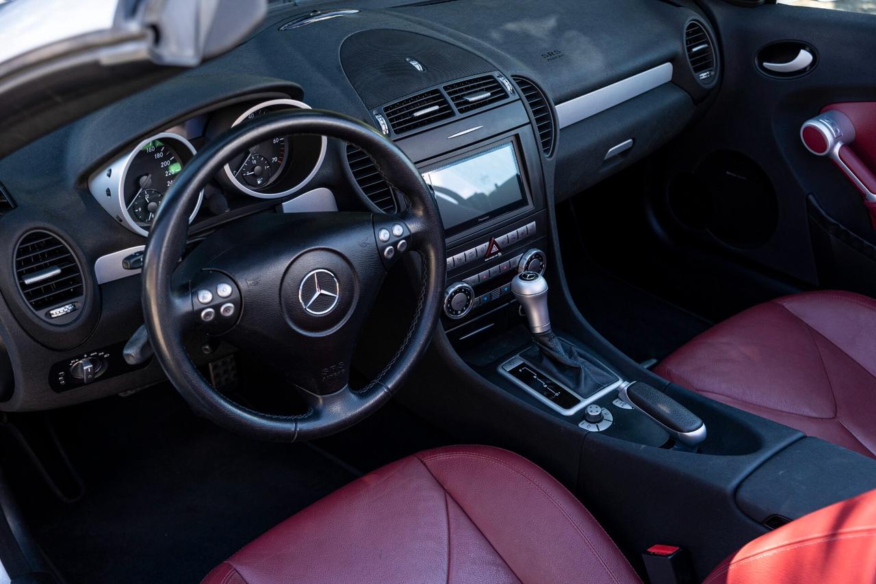 Mercedes-benz SLK 7G-Tronic V6* Pelle rossa* Airscarf* Xenon* CRS a Libretto