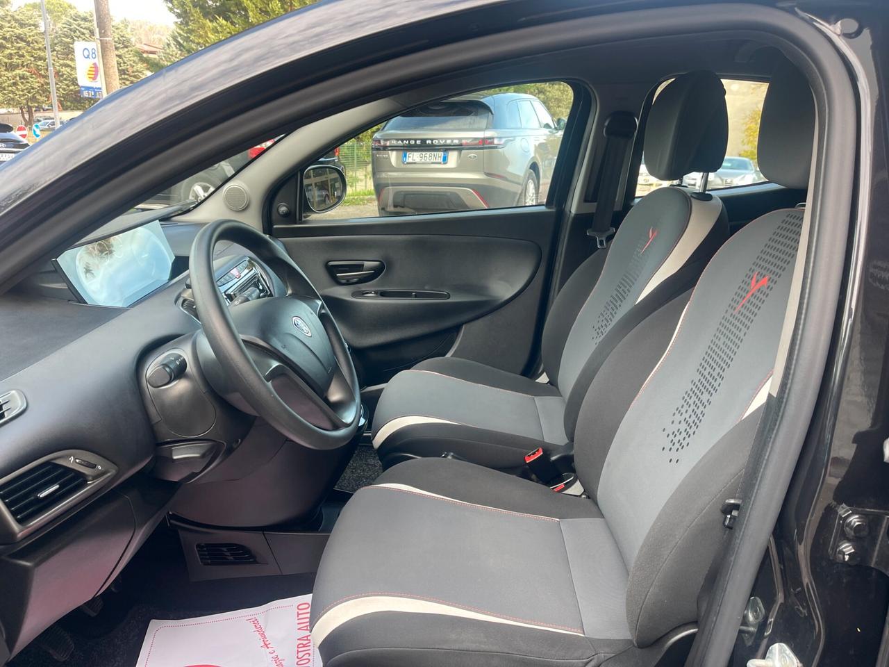 Lancia Ypsilon 1.3 MJT 16V 95 CV 5 porte S&S Elle NEO PATENTATI