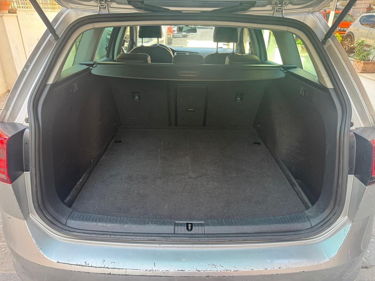 VOLKSWAGEN Golf Variant 1.4 TGI Comfor. BlueMotion
