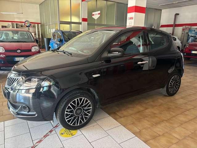 Lancia Ypsilon 1.0 firefly hybrid platinum