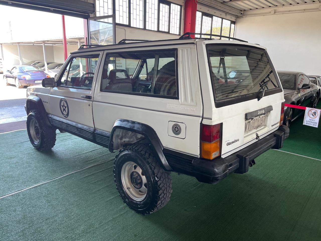 Jeep Cherokee 2.1 TD Coupe ASI 4X4 PERMUTE RATE