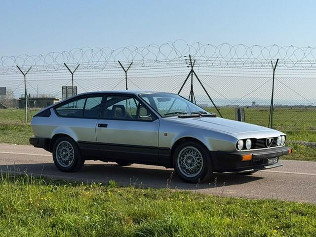 Alfa Romeo Alfetta GTV 2.0 ASI BELLA!!!