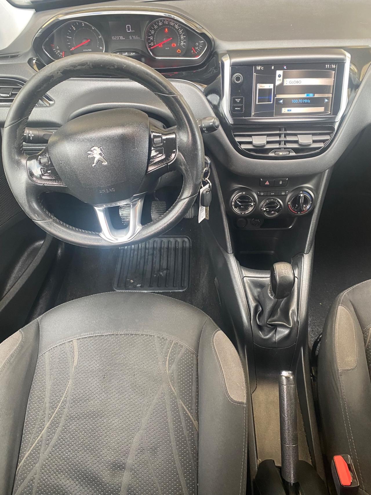 Peugeot 208 1.4 HDi UNICO PROPRIETARIO