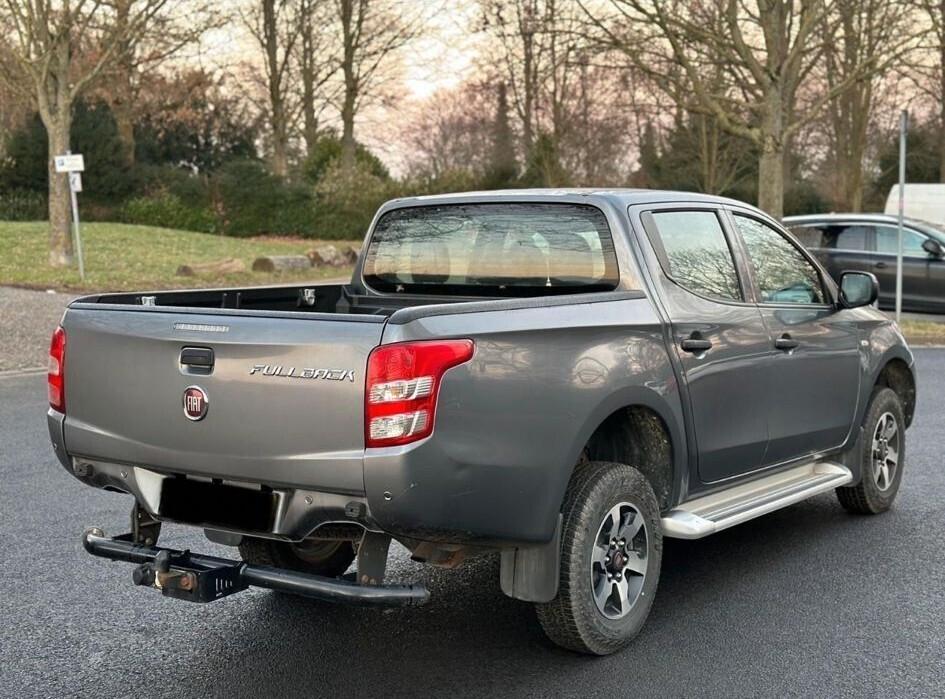 Mitsubishi L200 2.4 DI-D/154CV Club Cab Invite Plus