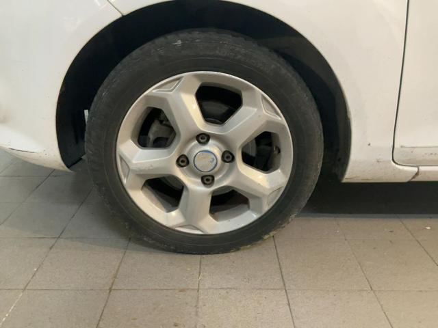 FORD Fiesta 1.4 TDCi 70CV 5 porte Titanium