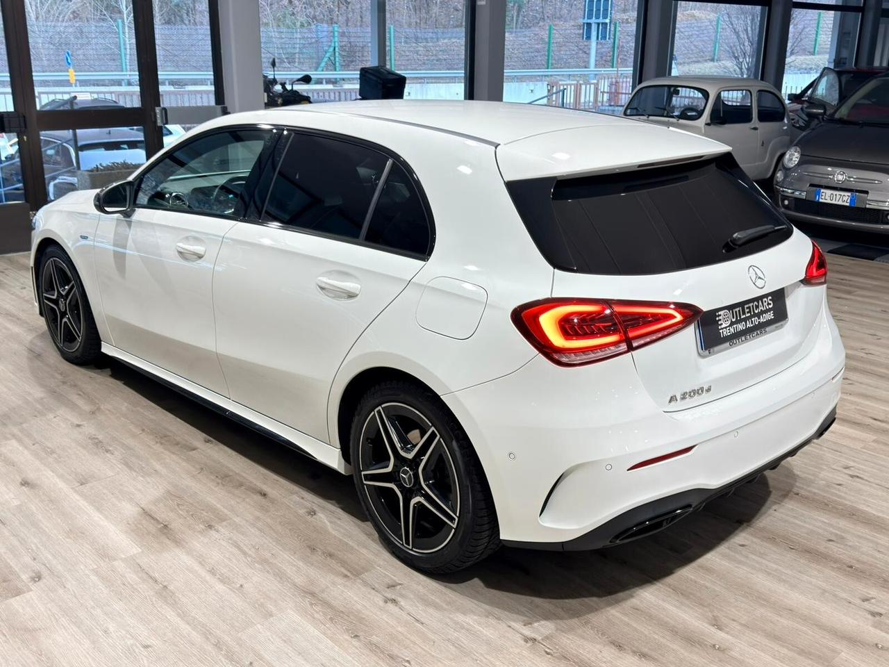 MERCEDES A200 D AUTO PREMIUM AMG LINE 2.0 150CV