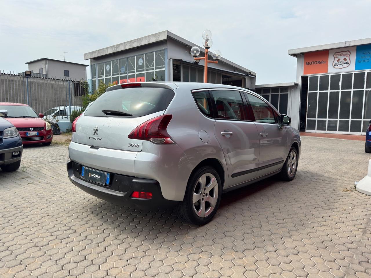 Peugeot 3008 ADATTA A NEOPATENTATI 1.6 VTi 120CV GPL Premium