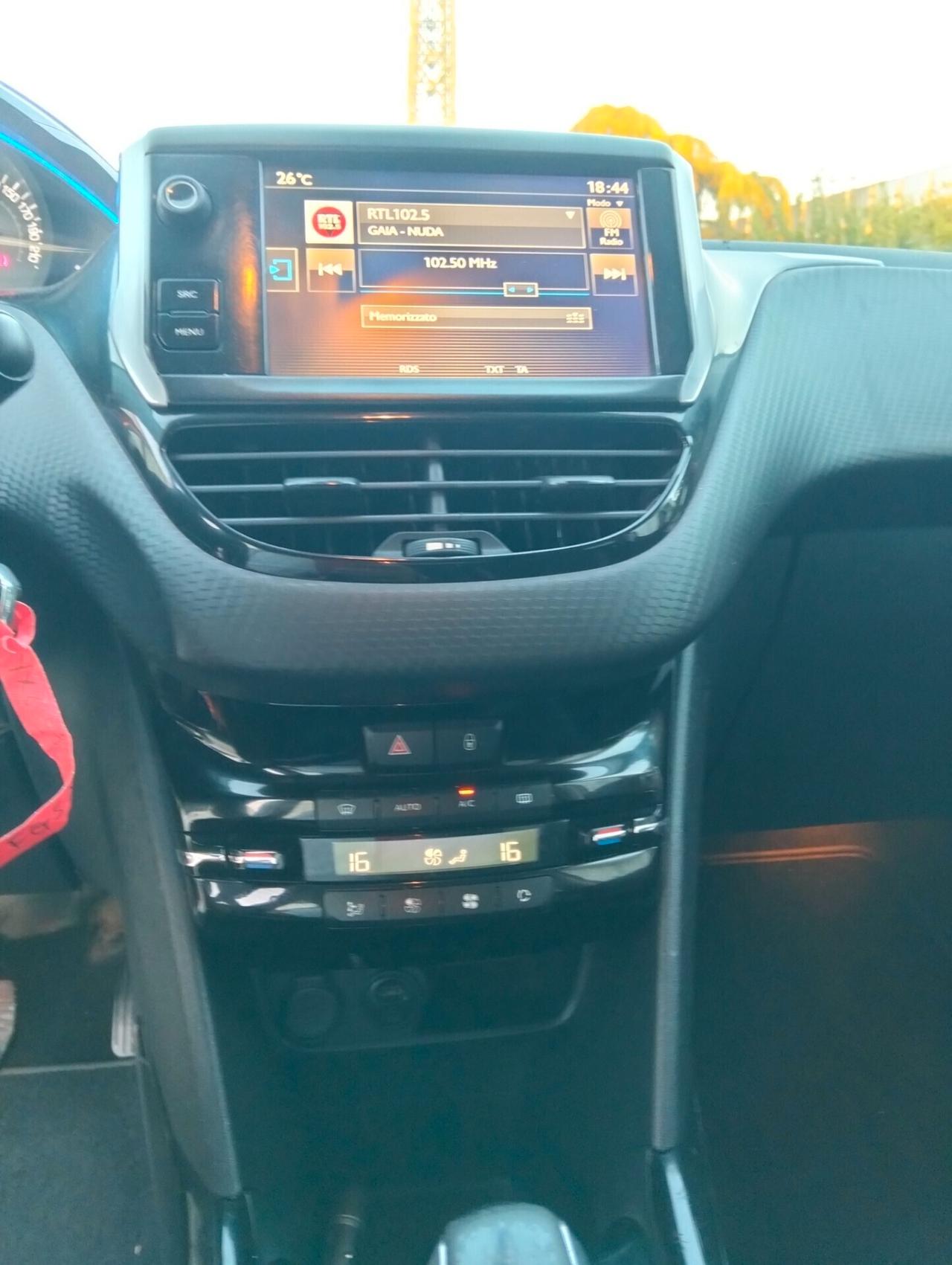 Peugeot 2008 BlueHDi 100 Allure