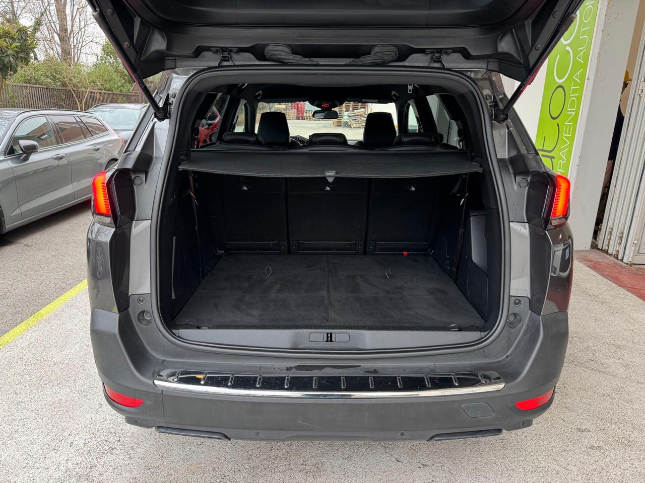 Peugeot 5008 1.5hdi AllurePack 7P GARANZIA 36 MESI