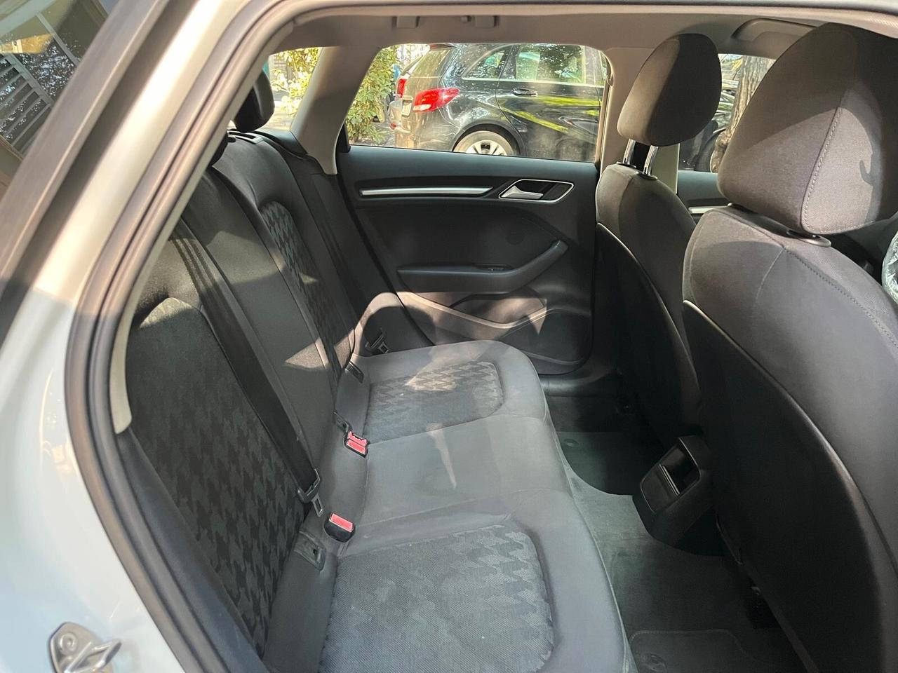 Audi A3 SPB 1.6 TDI clean diesel Ambiente