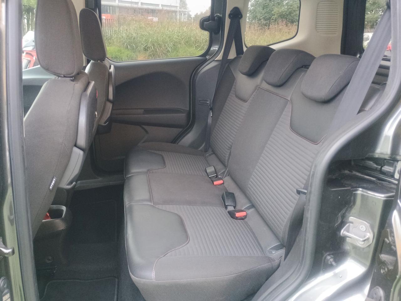 FORD TURNEO CUSTOM GANCIO TRAINO