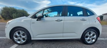 C3 EXCLUSIVE TETTO ZEN IN VETRO 1,4 DIESEL 70 CV NAVIGATORE TELEFONO SENSORI FULL IMPECCABILE