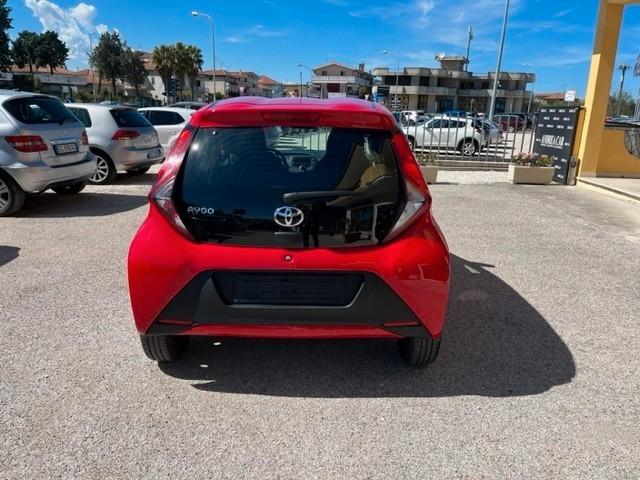 Toyota Aygo Connect 1.0 VVT-i 72 CV 5 porte x-wave