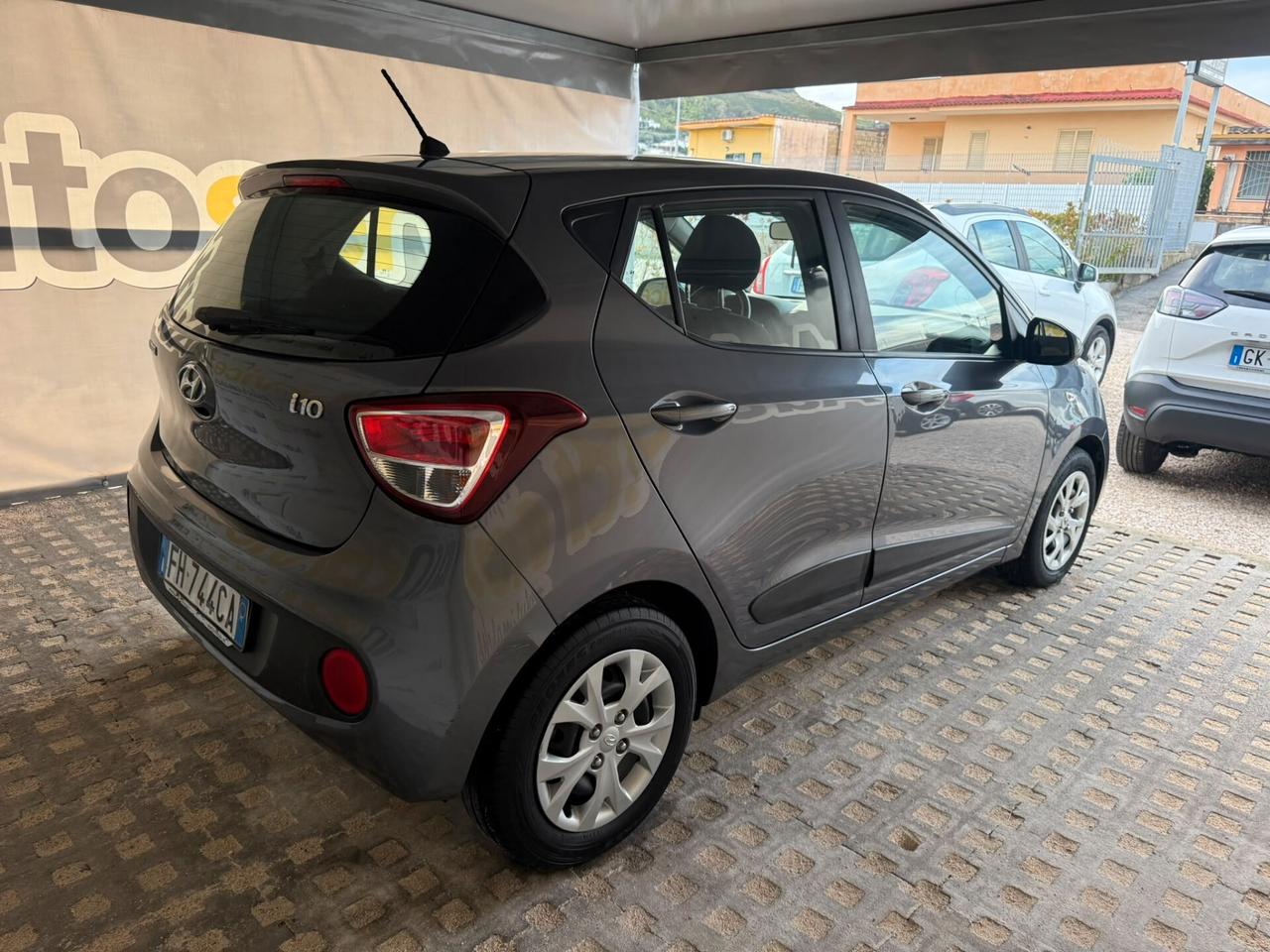Hyundai i10 1.0benzina