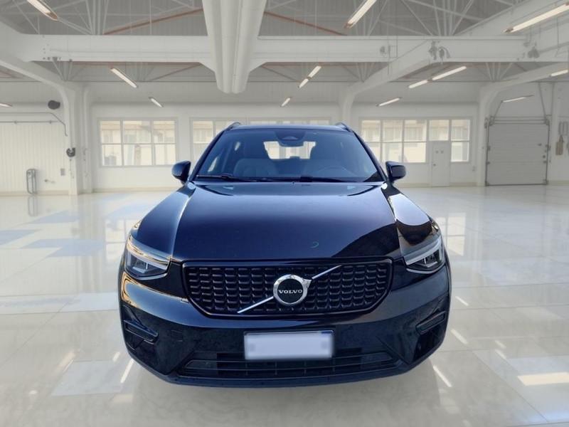 VOLVO XC40 B3 automatico Plus Dark