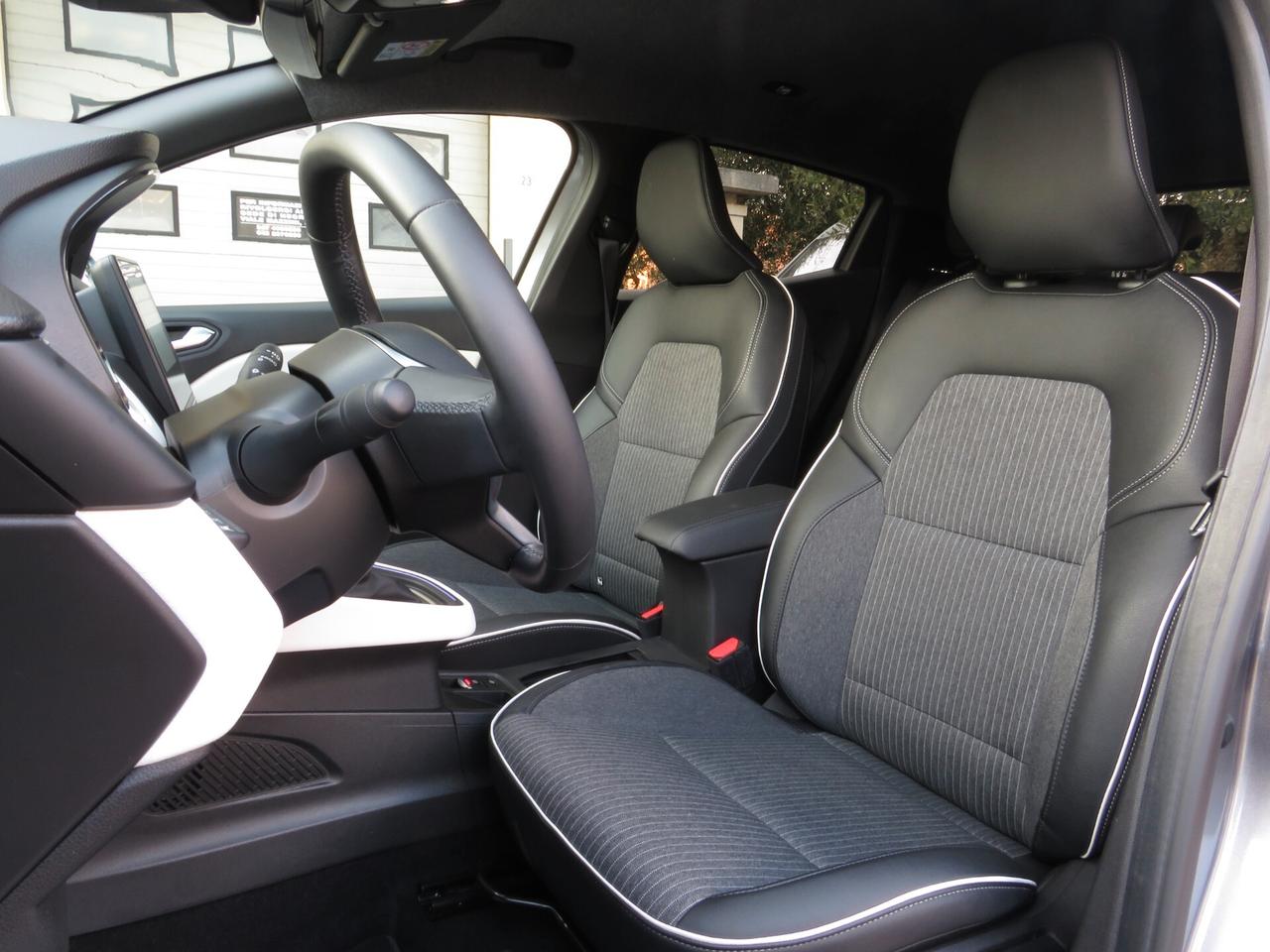 Renault Clio 1.6 E-Tech full hybrid Techno 145cv