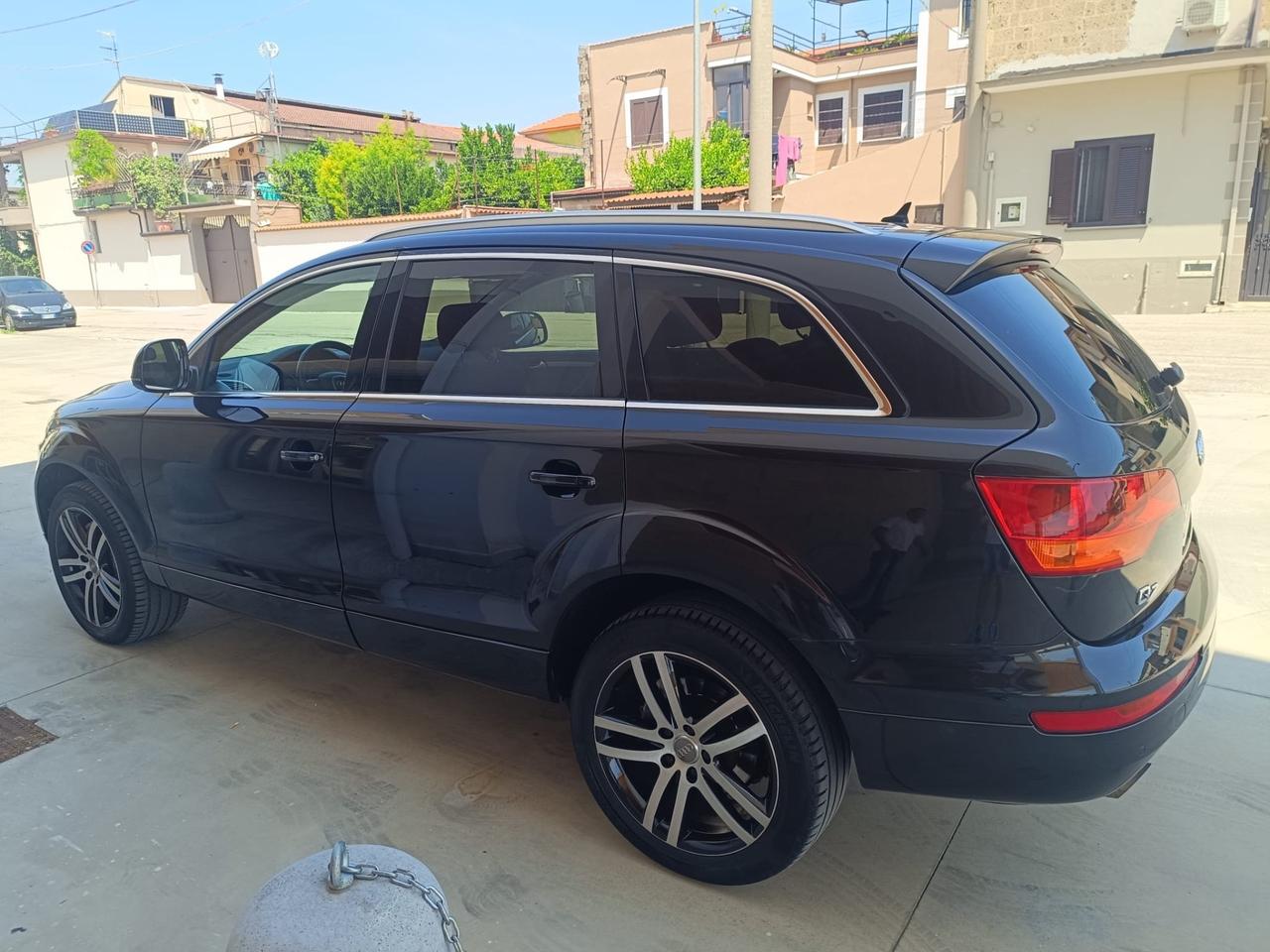 Audi Q7 3.0 V6 TDI 233CV quattro tiptronic