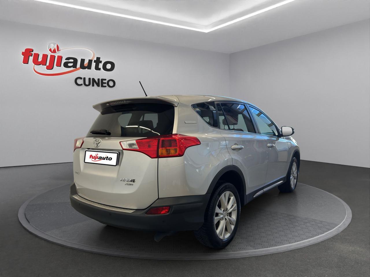 Toyota Rav4 2.2 D-4D 4WD MT STYLE MY12