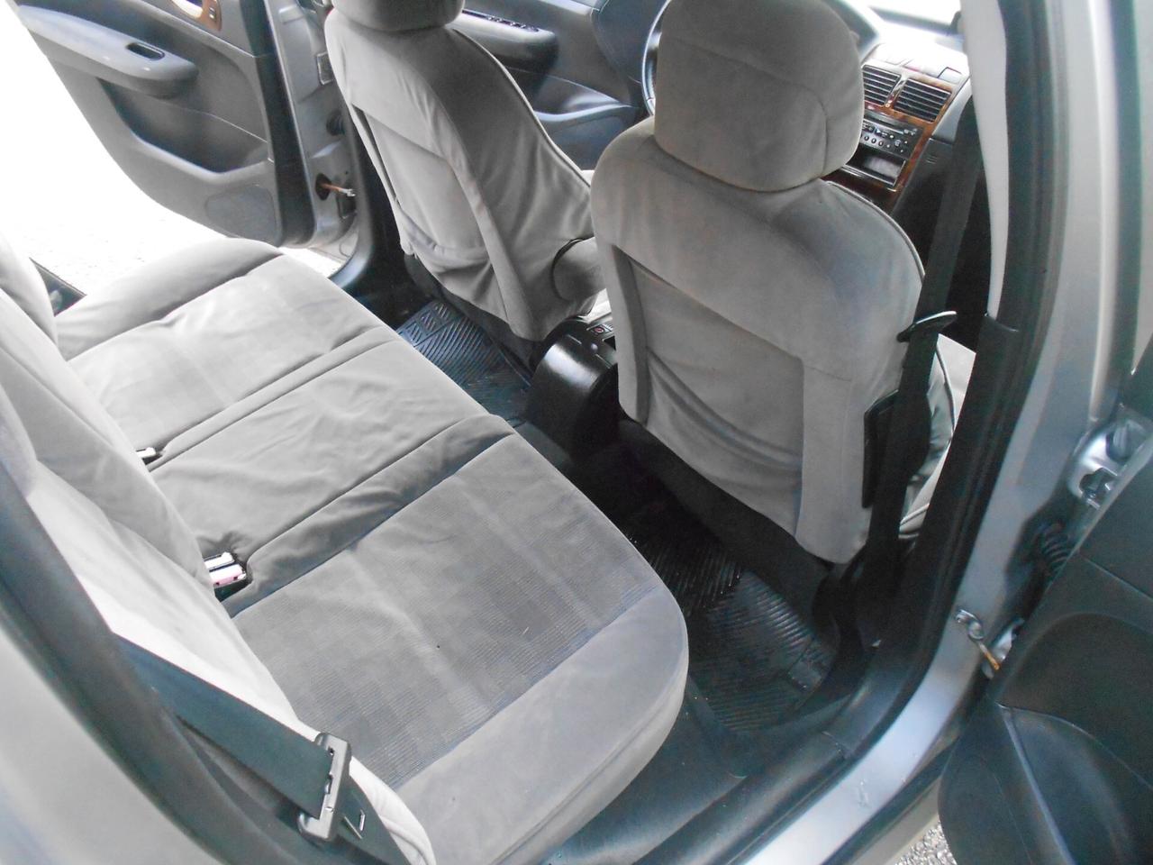 307 BERLINA,2.0hdi(VELLUTO-RADICA-CLIMATRONIC)