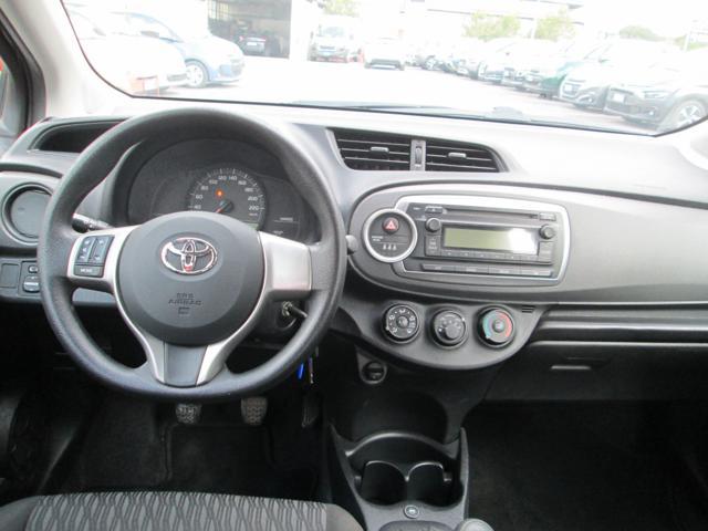TOYOTA Yaris 1.0 5 porte Lounge Ecologica