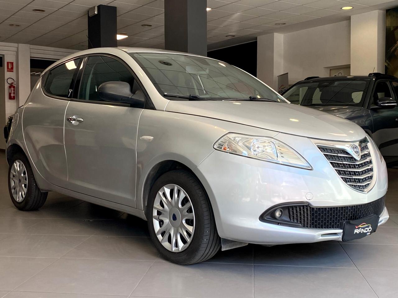 Lancia Ypsilon 1.3 MJT 95 CV 5 Porte S&S Silver