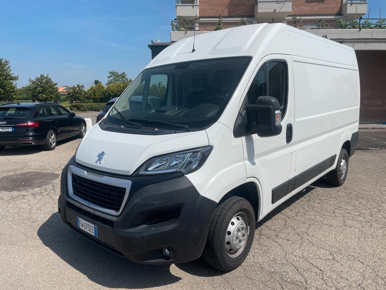 Peugeot Boxer 335 2.0 BlueHDi 130CV L2H2 IVA ESCLUSA