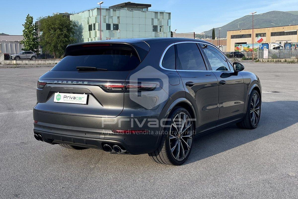 PORSCHE Cayenne 3.0 V6
