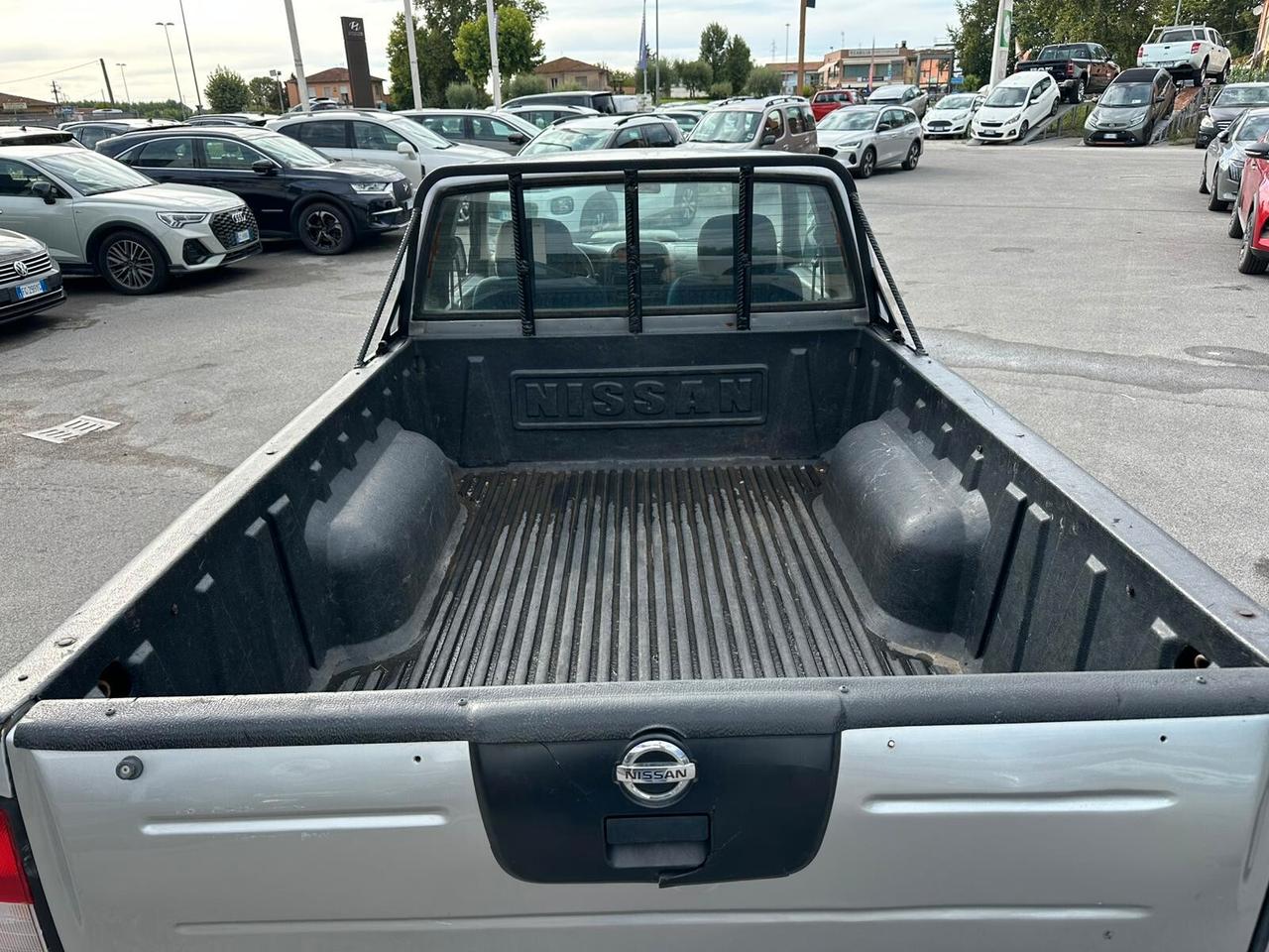 Nissan NP300 2.5 tdi 2p. King Cab Easy