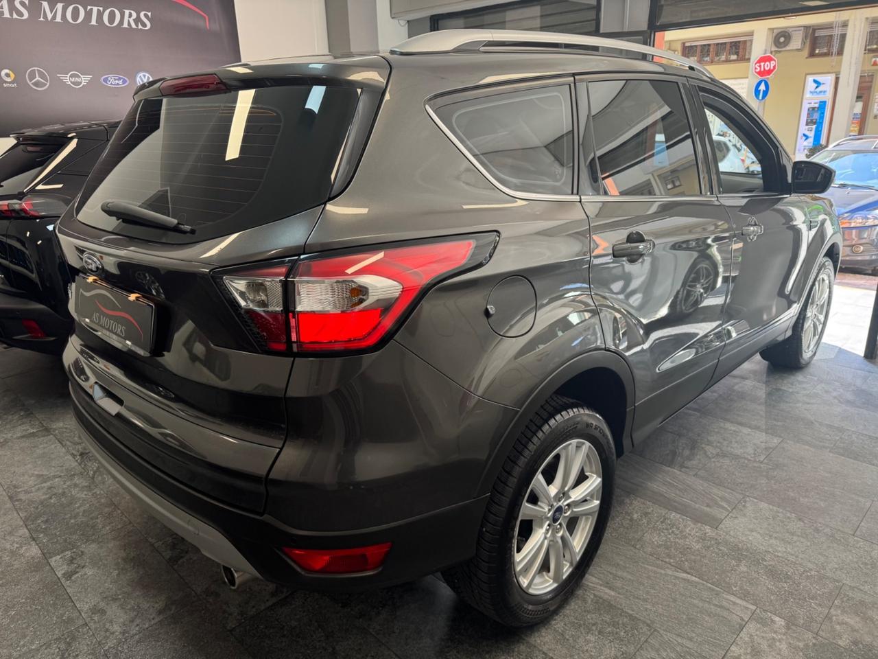 Ford Kuga 1.5 TDCI 120 CV S&S 2WD Titanium