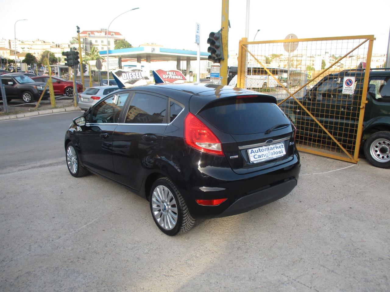 Ford Fiesta 1.4 TDCi 68CV 5 porte Titanium