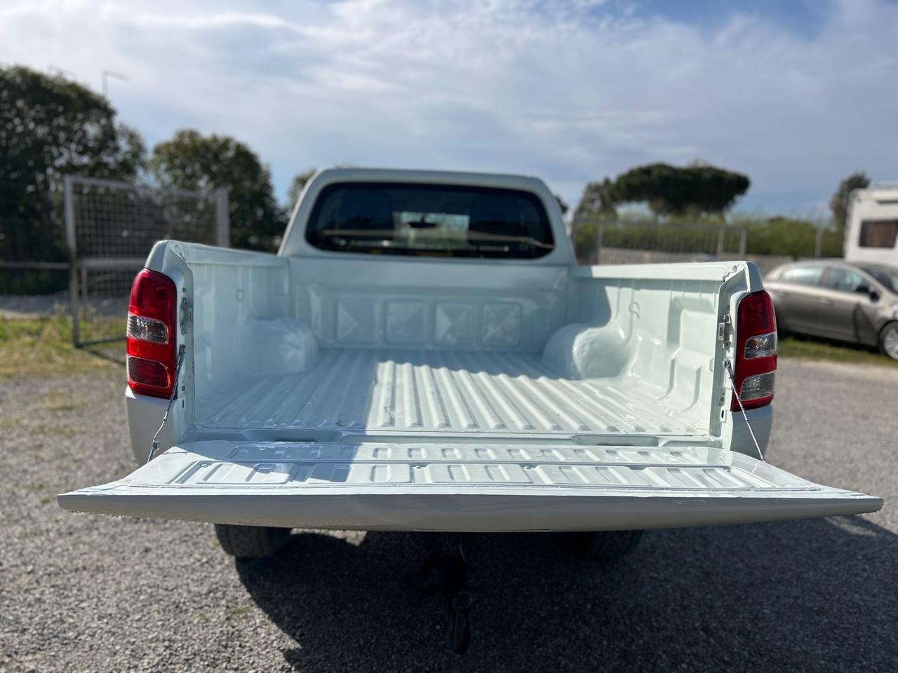 Mitsubishi L200 2.4 Diesel 154cv*CABINA SINGOLA*4POSTI*