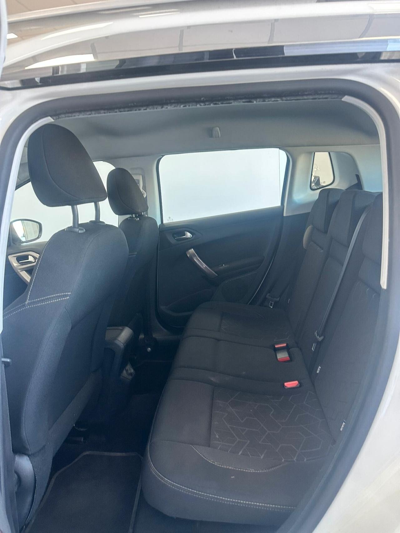 Peugeot 2008 1.6 e-HDi 92 CV Stop&Start Active