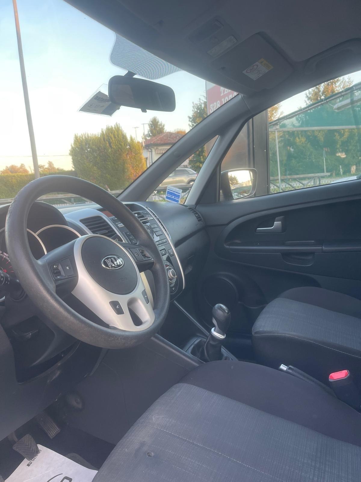 Kia Venga 1.4 CRDi 90 CV Crossover 90 000 KM