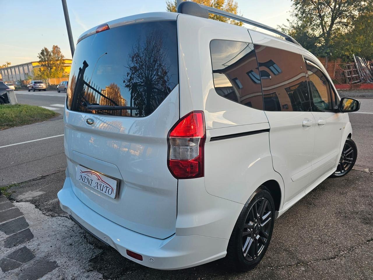 Ford Tourneo Courier 1.5 TDCi 100cv Sport*S&S*Navi*Pdc*Euro6*