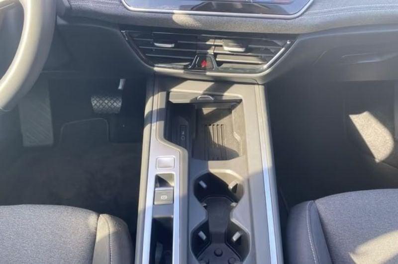 Volkswagen Passat Variant 1.5 eTSI ACT Business DSG LED Camera ACC NAVI