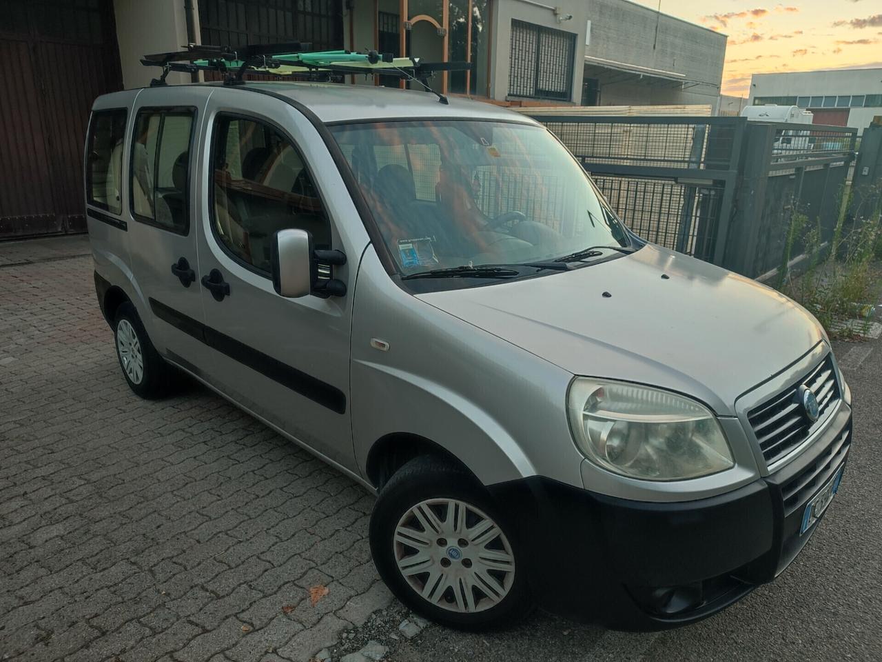 FIAT DOBLO 2007 A METANO DI CASA POCHI KM NUOVO