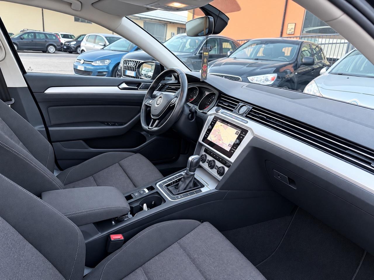 Volkswagen Passat 1.6 TDI 120CV NEOPATENTATI DSG EUR6