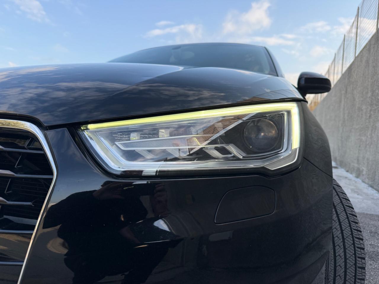 Audi A1 1.4 TDI S-Line Exterior,cerchi diamantati,Climatronic,ecc.