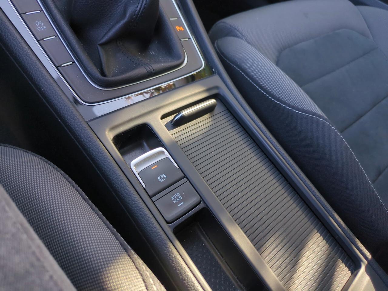 Volkswagen Golf Variant 1.4 TGI 110 CV R-LINE