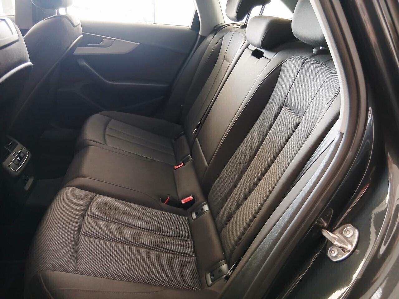 Audi A4 Avant 35 - 2.0 TDI/163 CV S tronic Business Advanced