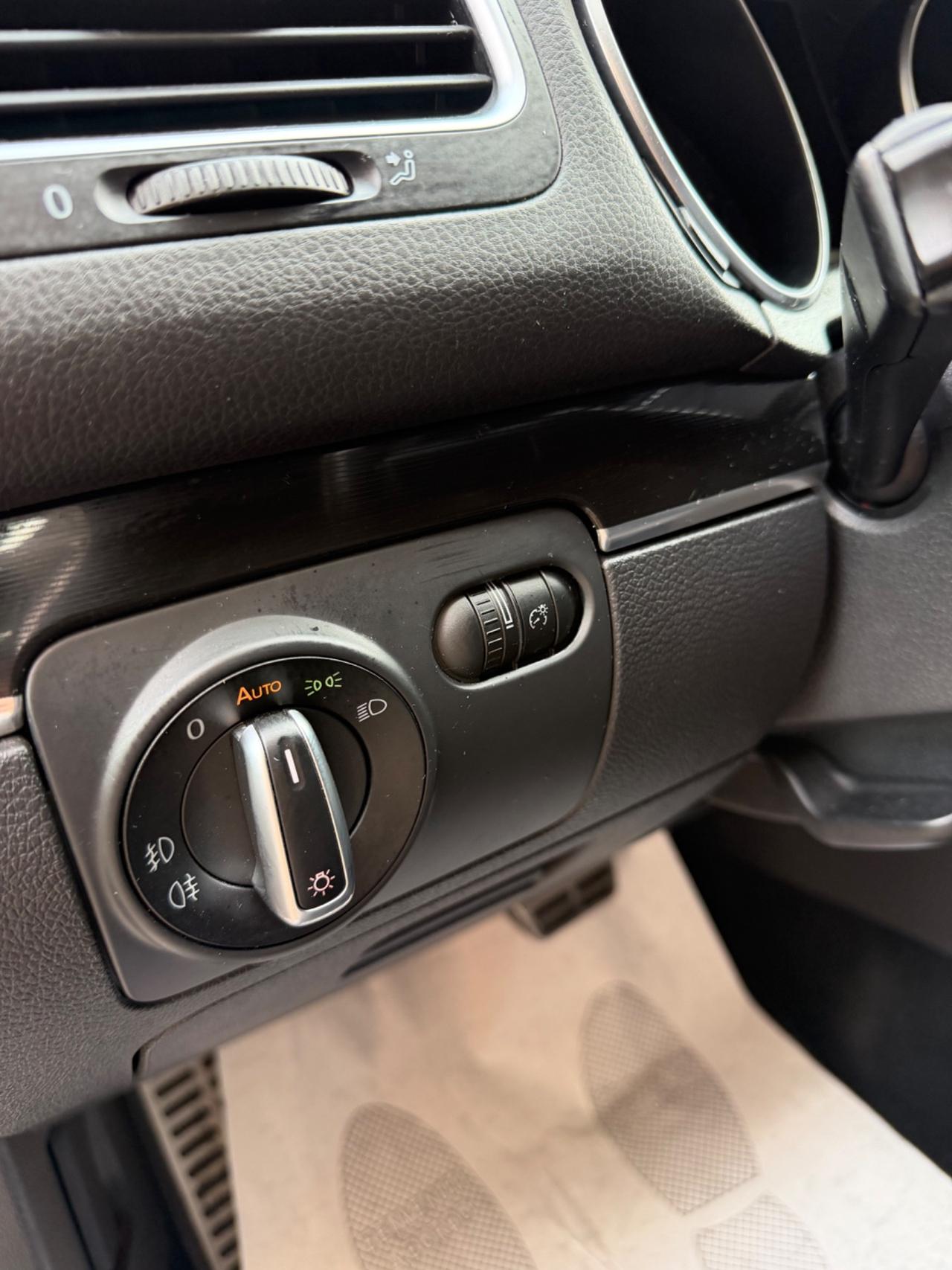 Volkswagen Golf GTI 2.0 TSI DSG 3p.