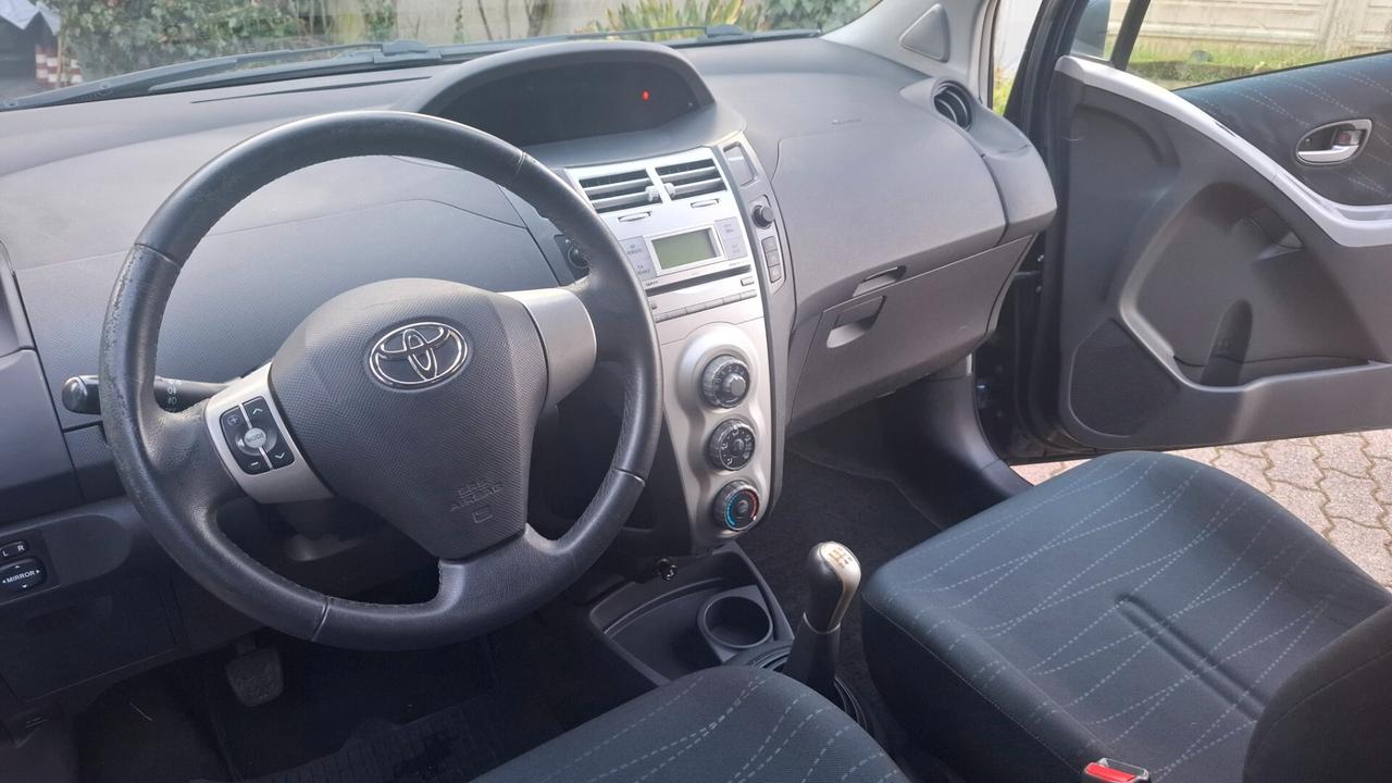 Toyota Yaris 1.3 5 porte Sol