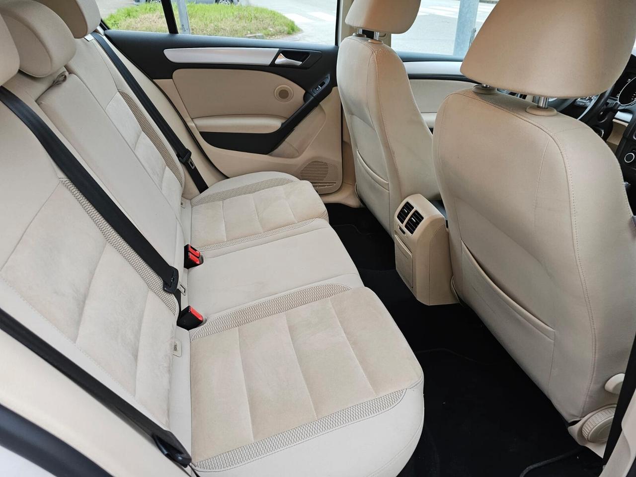 Volkswagen Golf 2.0 TDI 140cv DSG Highline*Pdc*Bi-Xeno*17*