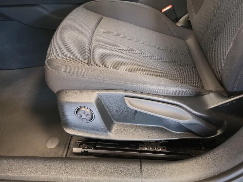 Audi A4 Avant 30 TDI/136 CV S tronic Business Advanced