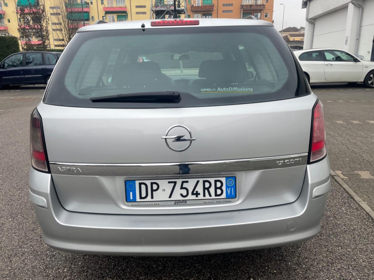 Opel Astra 1.7 CDTI del 2008 ok per neo patt