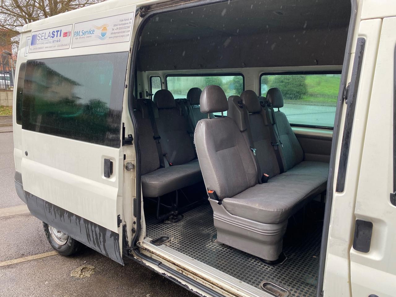 Ford transit 9 posti