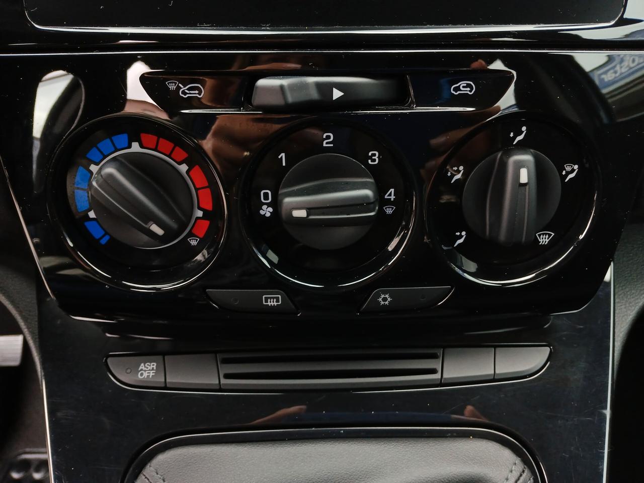 Lancia Ypsilon 1.0 HYBRID 70CV GOLD 2023