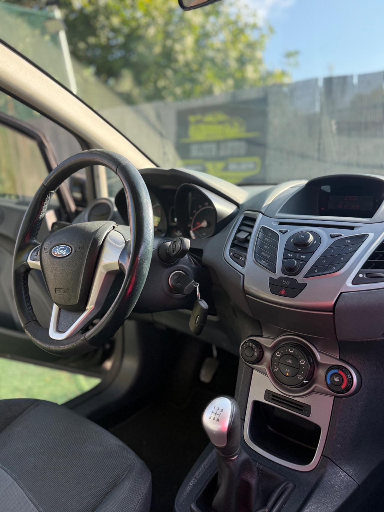 Ford FIESTA 1.4 GPL TITANIUM NEOPATENTATI