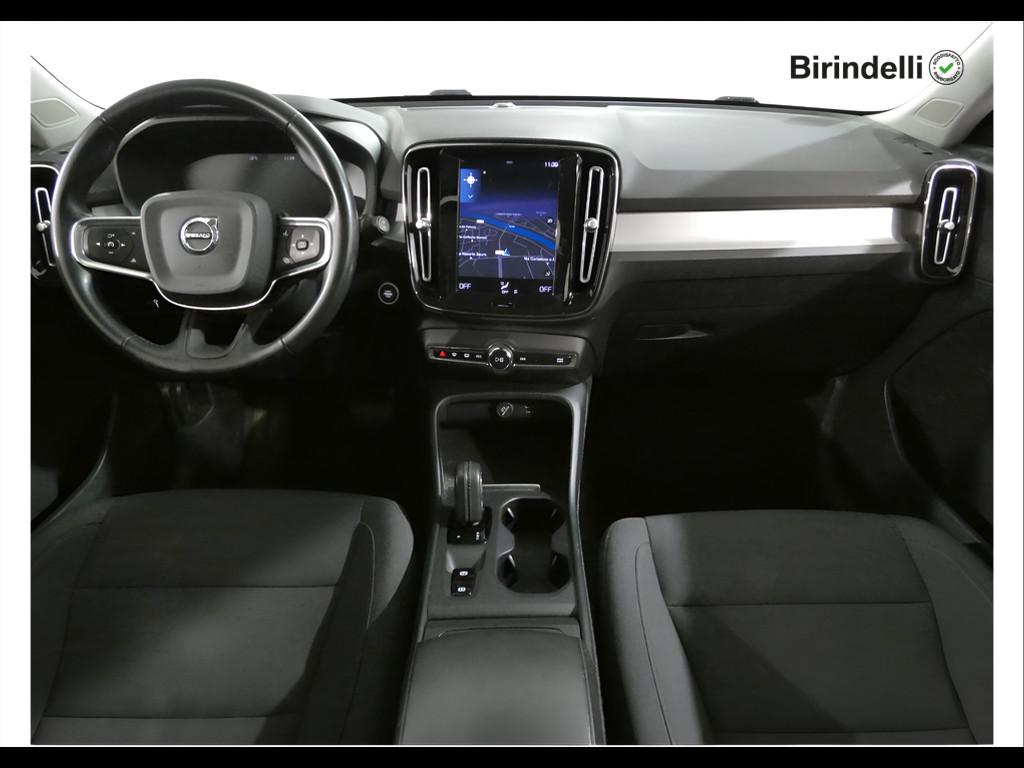 VOLVO XC40 (2017-->) - XC40 T3 Geartronic Momentum